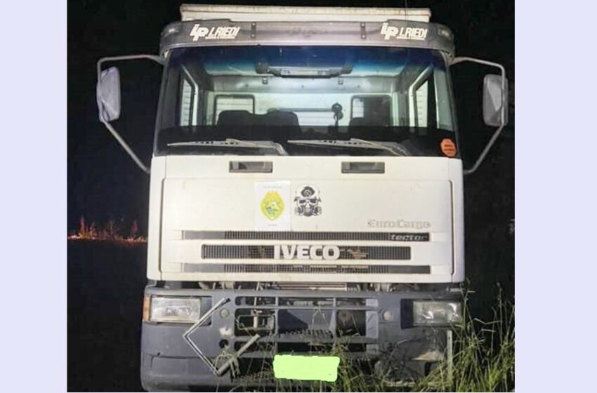  Caminhão furtado em Goioerê foi encontrado abandonado em Pitanga