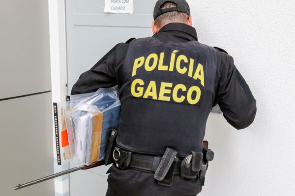  Operação do Gaeco investiga associação criminosa suspeita de envolvimento em esquema de fraudes a licitações, falsidades ideológicas em dez prefeituras do Paraná e uma de São Paulo