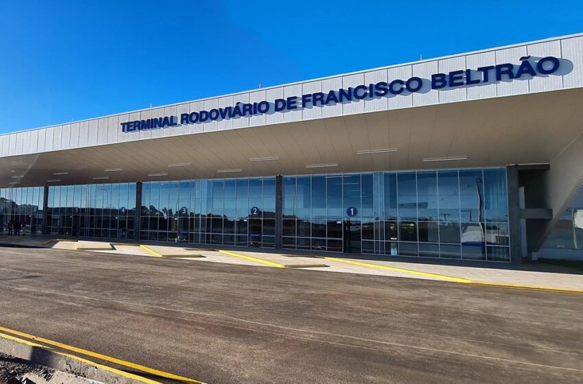  Dois advogados foram presos em flagrante pelo Gaeco em Francisco Beltrão. Eles coagiam testemunhas a mudarem depoimentos prestados na Operação Regalia