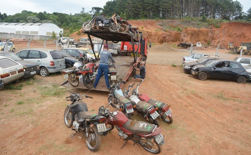  Cinco motos são recolhidas pela PM nas últimas horas em Pitanga