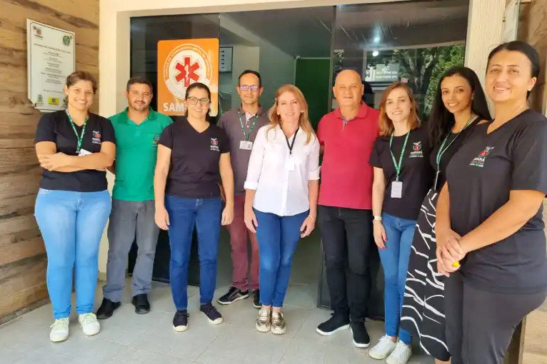  Silvia Bovo, diretora da 22ª regional de saúde realiza sua primeira visita oficial a Mato Rico