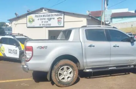 Caminhonete é recolhida após o condutor desrespeitar o trânsito com a CNH vencida em Manoel Ribas